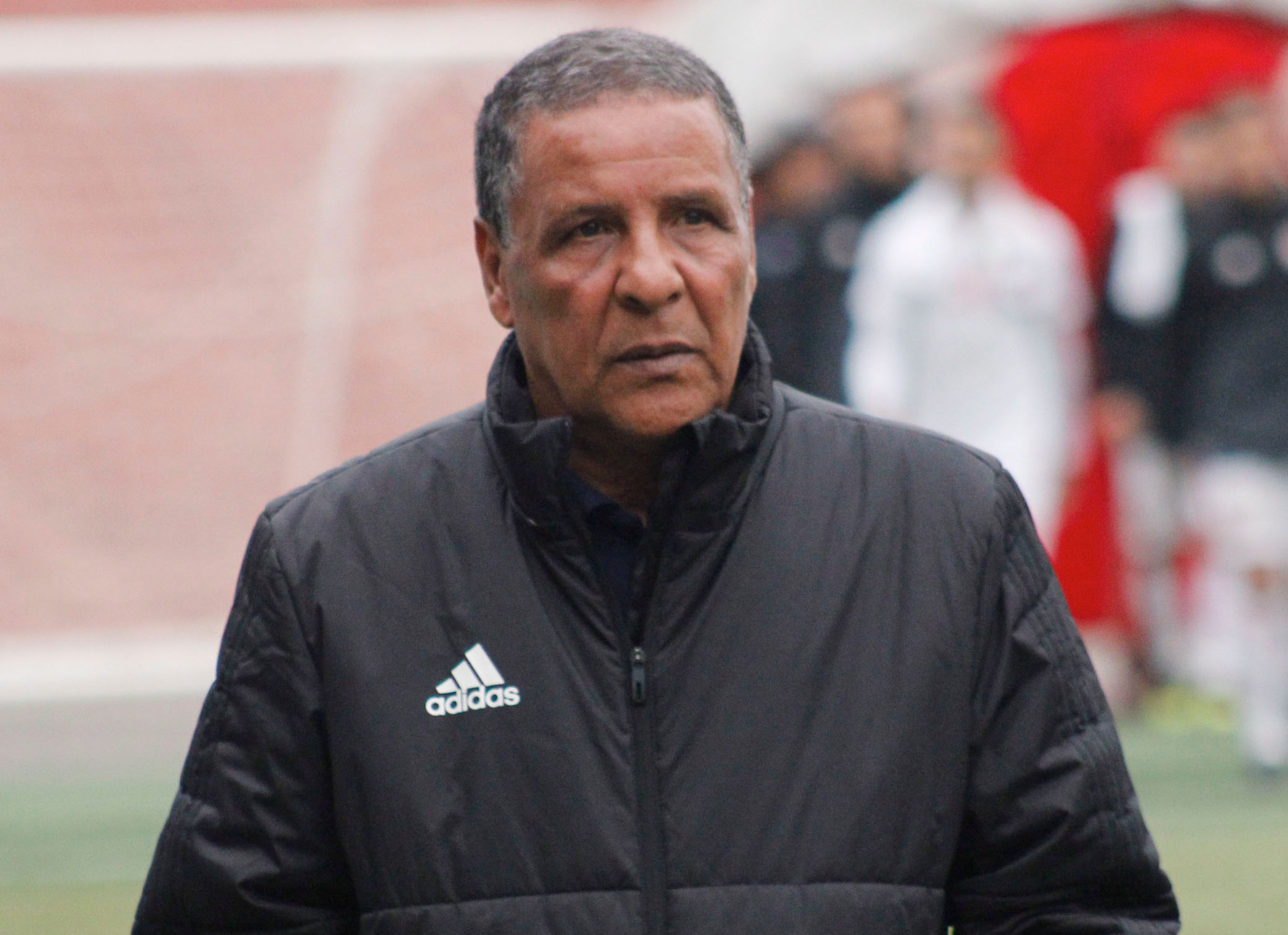 Abdelkader Amrani, nouveau coach de l'ES Sétif : "Bâtir une équipe compétitive"