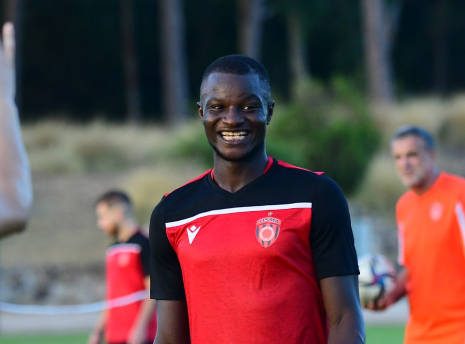 USM Alger : Le Malien Abdoulaye Kanou débarque de Djoliba AC