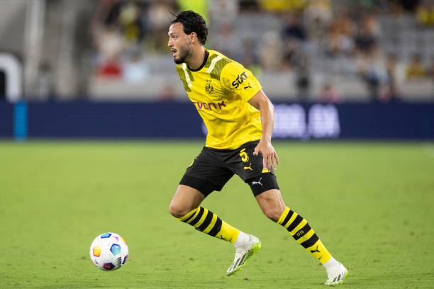 Borussia Dortmund : Bensebaïni marque des points