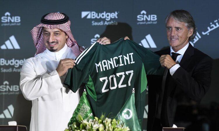Nouveau sélectionneur de l'Arabie saoudite : Mancini vise le sacre en Coupe d'Asie