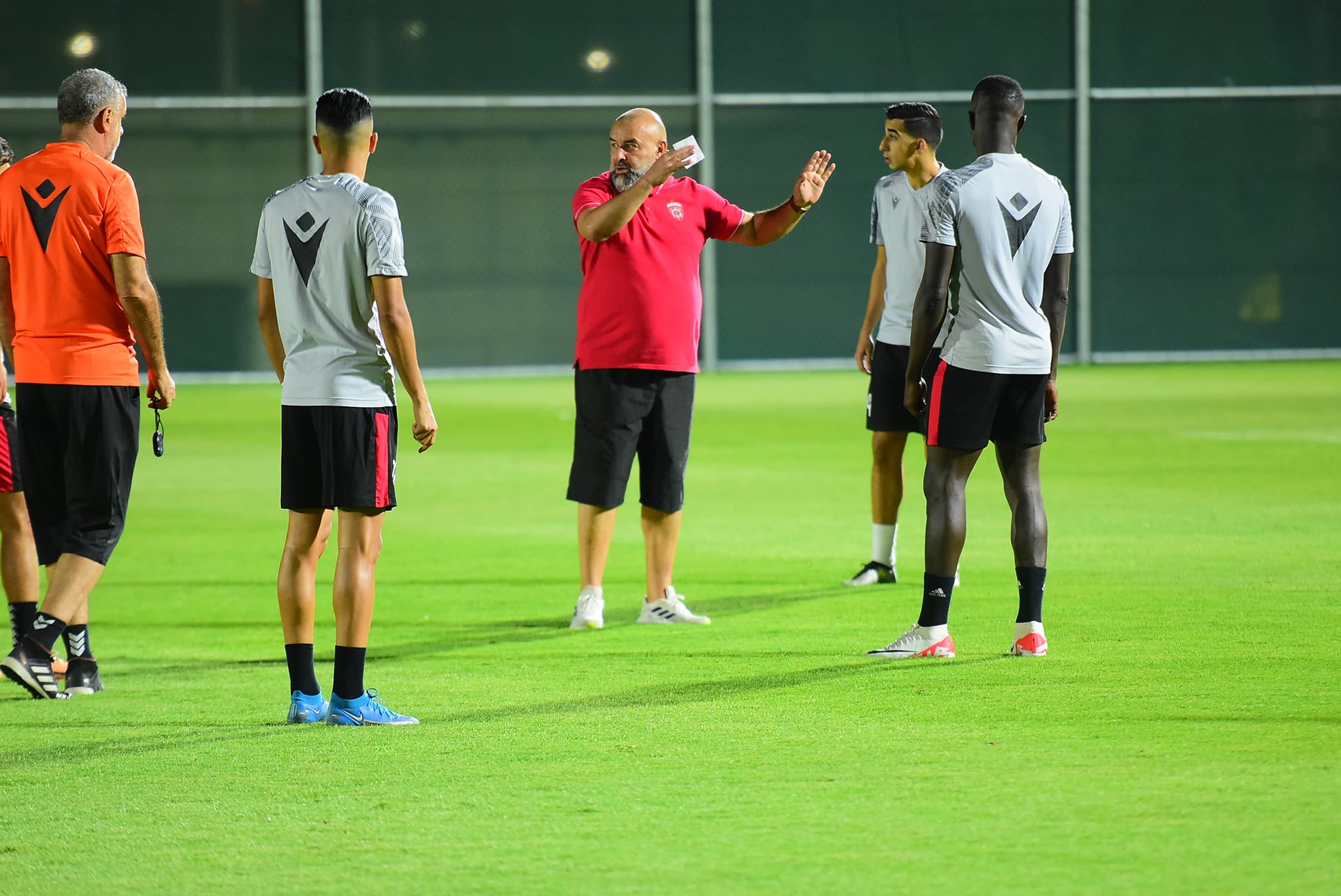 Abdelhak Benchikha, entraîneur de l’USM Alger : « Nous sommes les outsiders »
