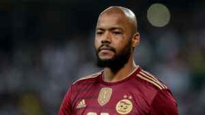 Transfert : Raïs M'Bolhi opte pour le CR Belouizdad