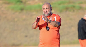 Abdelhak Benchikha, entraîneur de l'USMA : "Défendre notre titre africain"