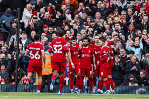 Premier League : Liverpool remporte le derby face à Everton (vidéo)