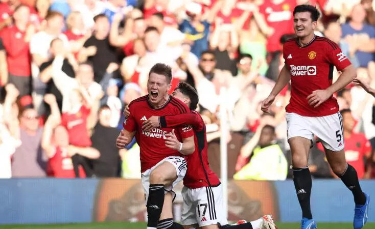 Premier League : Manchester United arrache un succès miraculeux (vidéo)
