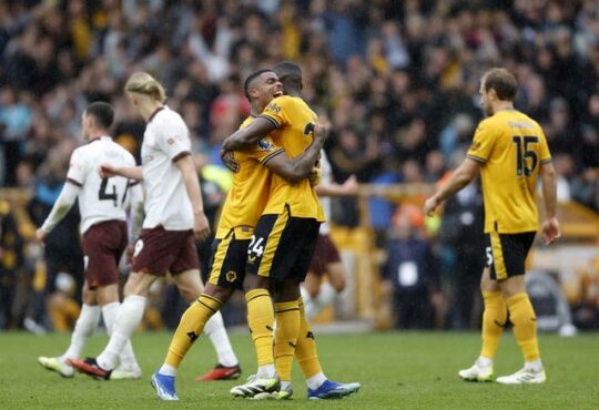 Premier League : Manchester City tombe pour la première fois (vidéo)