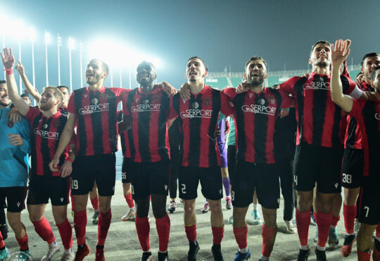 Ligue 1 (15e journée) : L'USM Alger bat le NC Magra et rejoint le Paradou à la 2e place (vidéo)