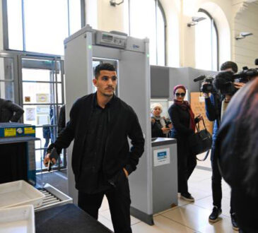 La justice française rend son verdict : Huit mois de prison avec sursis pour Atal