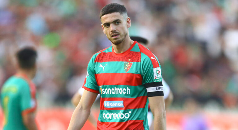 Ayoub Abdellaoui (Capitaine du MCA) : 