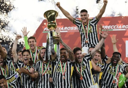 Italie : La Juventus remporte sa 15e Coupe (vidéo)