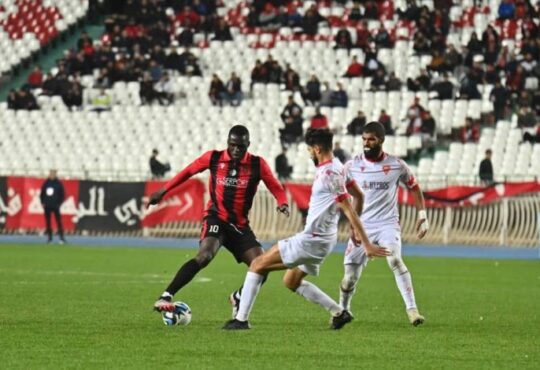 Ligue 1 (mise à jour): MC Oran- USM Alger le 21 mai