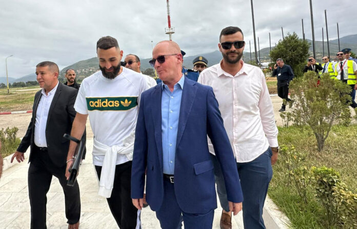 Karim Benzema en visite en Algérie : 
