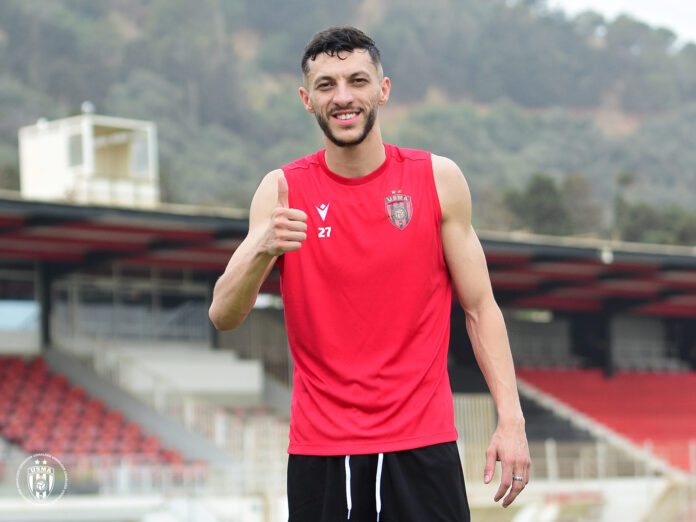 USM Alger : Ghiles Guenaoui nouvelle recrue