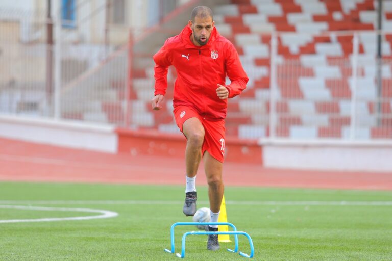 CR Belouizdad : Slimani songe déjà à partir