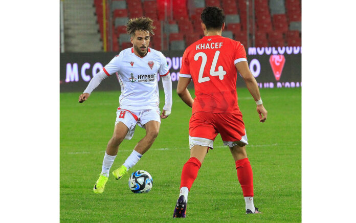 Ligue 1 (mise à jour) : Le CRB s'impose à Oran et se hisse à la 2e place (vidéo)