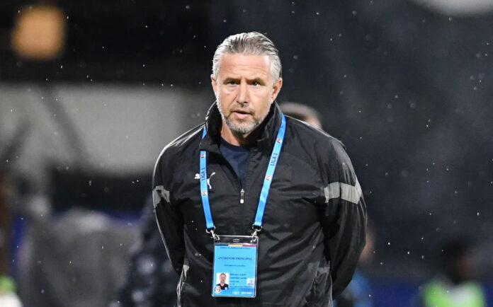 ES Tunis : Fin de mission pour le coach roumain Reghecampf