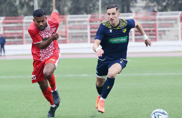 Adel Boulbina : « Je vise un grand club européen »