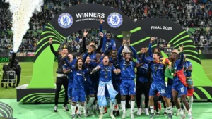 Ligue Conférence : Chelsea renverse le Betis Séville et s'adjuge le trophée (vidéo)