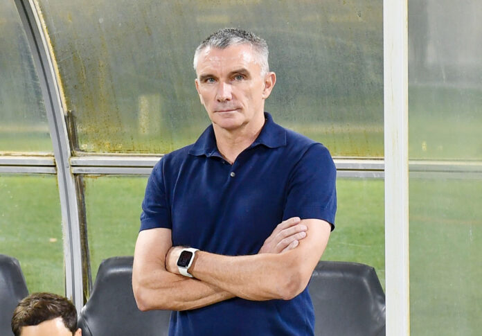 MC Alger : Patrice Carteron en pôle position pour succéder à Ben Yahia