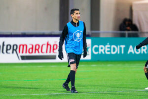 Après un parcours de 30 saisons : Nassim Akrour raccroche les crampons… à 51 ans