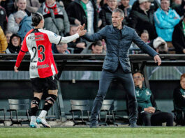 Feyenoord : Robin van Persie bloque Hadj Moussa