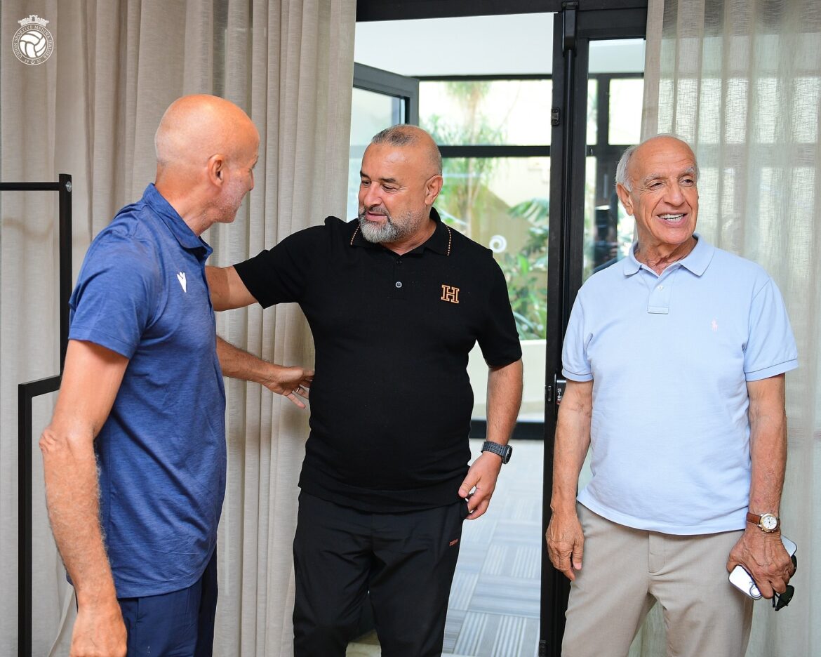 USM Alger : Benchikha rejoint l'équipe à Tabarka