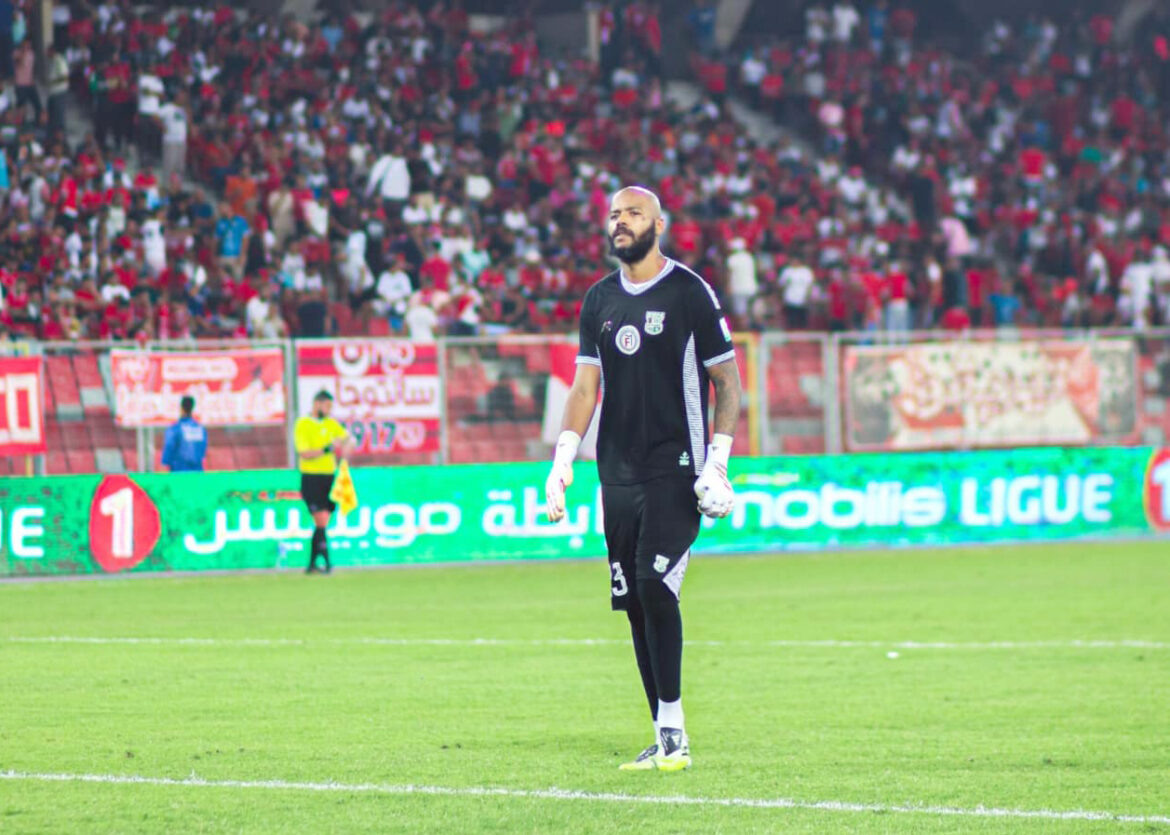 Il renaît à l’ES Mostaganem : M’Bolhi, le dernier rêve d’un gardien de légende