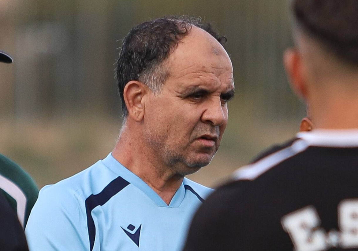ES Sétif : L'entraîneur Toufik Rouabah annonce son départ