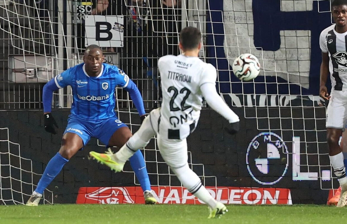 Vidéo : Le magnifique but de Titraoui face à Genk