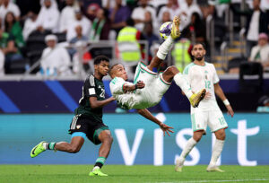 A la recherche d'un renfort en défense centrale : Le CRB ne lâche pas Abada