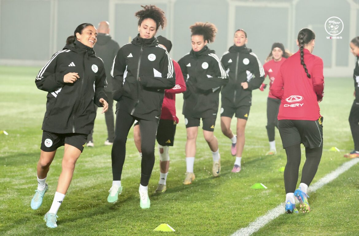 Équipe nationale féminine : Début du stage au CTN