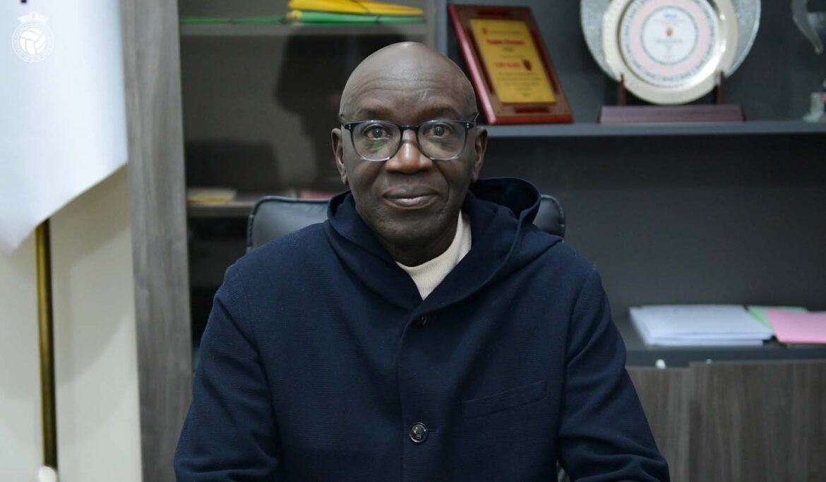 USM Alger : Lamine Ndiaye, l’expérience africaine au service des Rouge et Noir