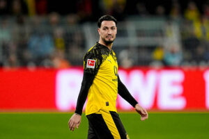 Borussia Dortmund : Le Ramadhan change le statut de Bensebaini