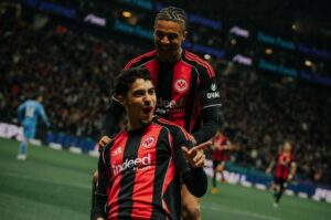 Eintracht Francfort : Du grand Chaïbi face à Fribourg (vidéo)