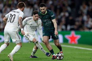 Manchester City : Aït Nouri se prépare pour le grand défi face au Real Madrid