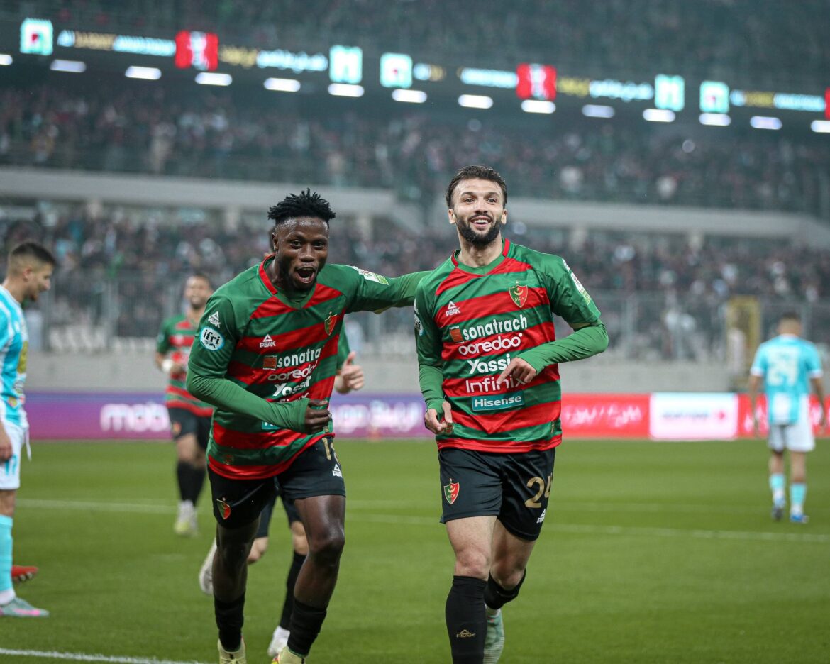 Ligue 1 (Mise à jour) : Le MCA bat Akbou et fait un nouveau pas vers le titre