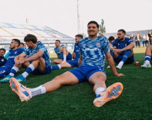 Dinamo Zagreb : 18e but de la saison de Bakrar (vidéo)