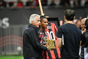 Il pourrait changé d'air cet été : Boudaoui honoré par l’OGC Nice pour ses 200 matchs