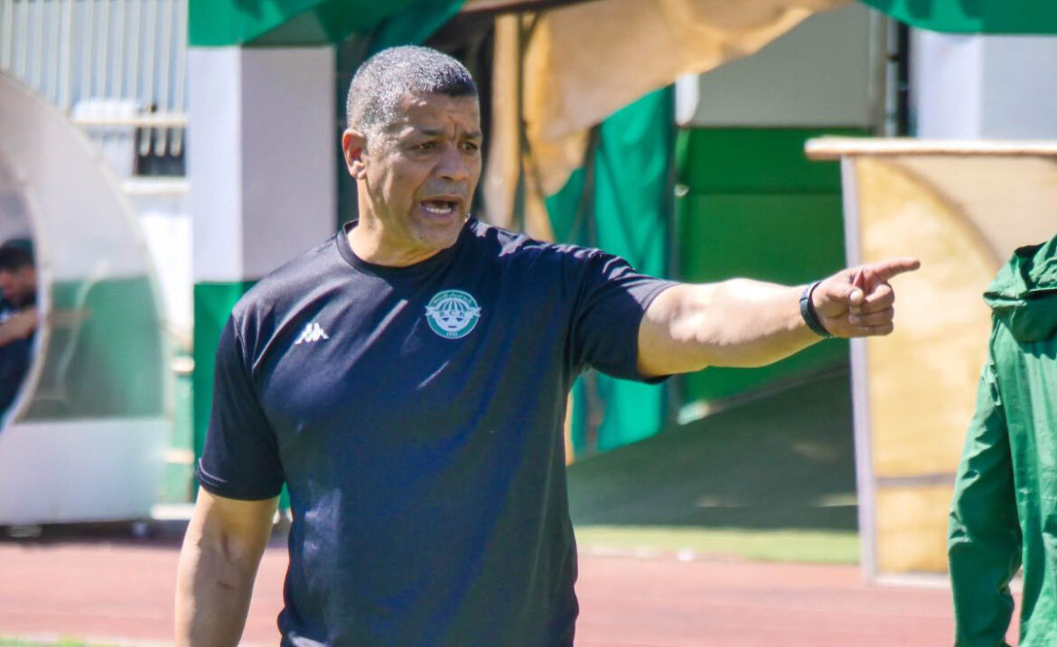 RC Kouba : L'entraîneur Chérif Hadjar maintenu