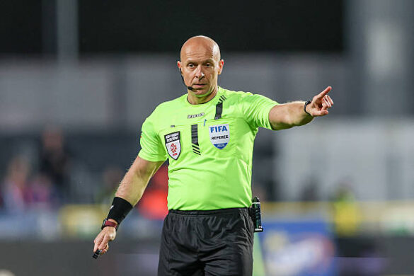Alg rie Argentine Le Polonais Szymon Marciniak Au Sifflet FOOTALGERIEN alg-rie-argentine-le-polonais-szymon-marciniak-au-sifflet-footalgerien
