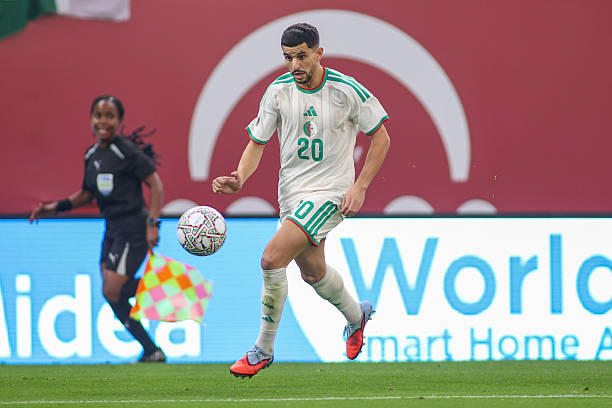 Mercato : Un club saoudien pense à Youcef Atal Mercato : Un club saoudien pense à Youcef Atal