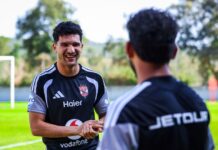 Al Ahly : Monsef Bakrar rejoint ses nouveaux coéquipiers en Espagne Al Ahly : Monsef Bakrar rejoint ses nouveaux coéquipiers en Espagne