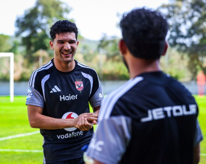 Al Ahly : Monsef Bakrar rejoint ses nouveaux coéquipiers en Espagne Al Ahly : Monsef Bakrar rejoint ses nouveaux coéquipiers en Espagne