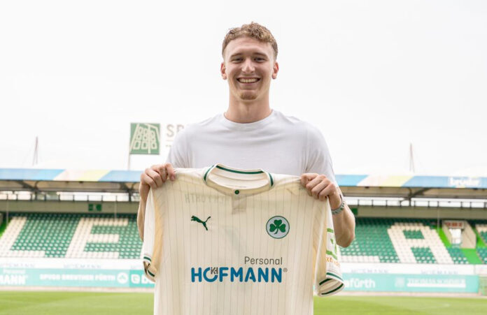 Borussia Dortmund : Benkara file à Greuther Fürth