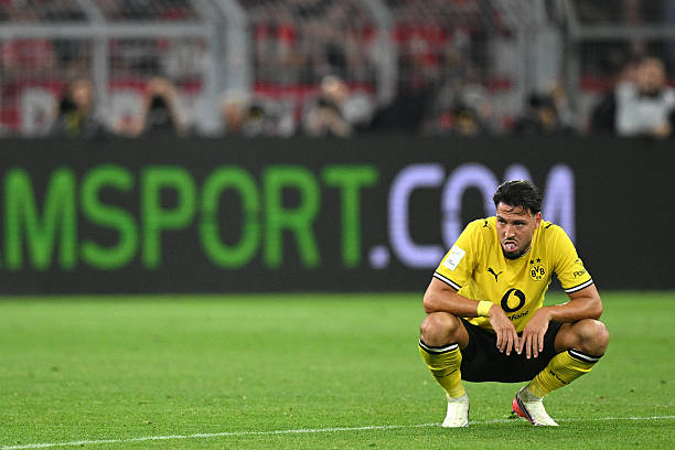 Dortmund : Coup dur pour Ramy Bensebaini Dortmund : Coup dur pour Ramy Bensebaini