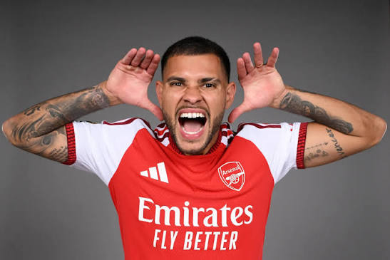 Transferts : Bruno Guimaraes rejoint Arsenal pour 87 millions euros ! Transferts : Bruno Guimaraes rejoint Arsenal pour 87 millions euros !
