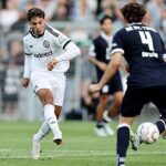 Coupe d’Allemagne : L’Eintracht Francfort étrille St Tonis, Chaïbi buteur (Vidéo) Coupe d'Allemagne : L'Eintracht Francfort étrille St Tonis, Chaïbi buteur (Vidéo)