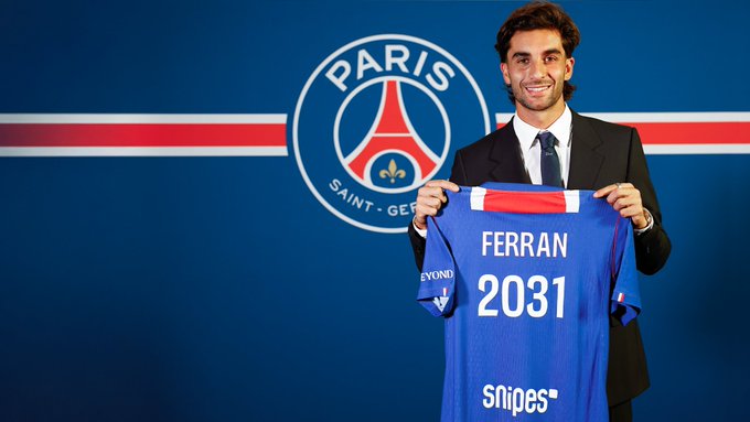 Transfert : Ferran Torres nouveau joueur du Paris SG Transfert : Ferran Torres nouveau joueur du Paris SG