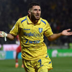 Mercato : Frosinone fixe un prix XXL pour céder Farès Ghedjemis