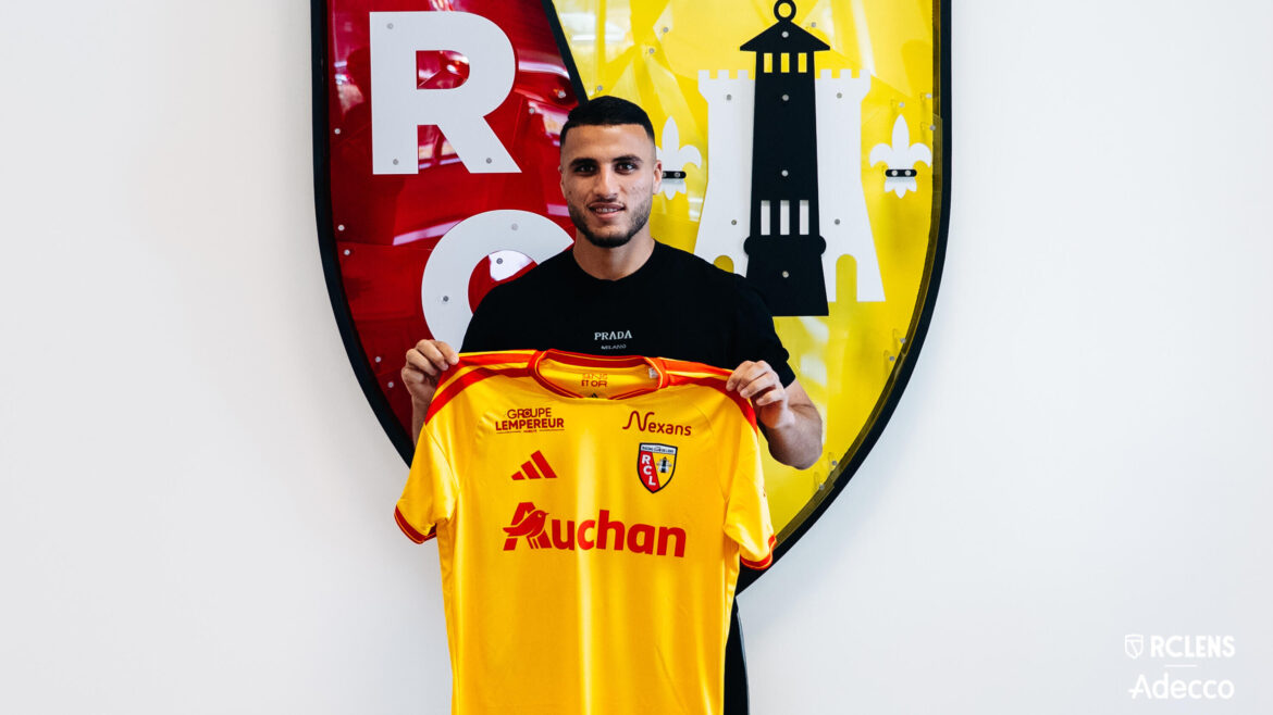 Il s'engage avec le RC Lens jusqu'en 2031 : Yacine Titraoui franchit un nouveau palier